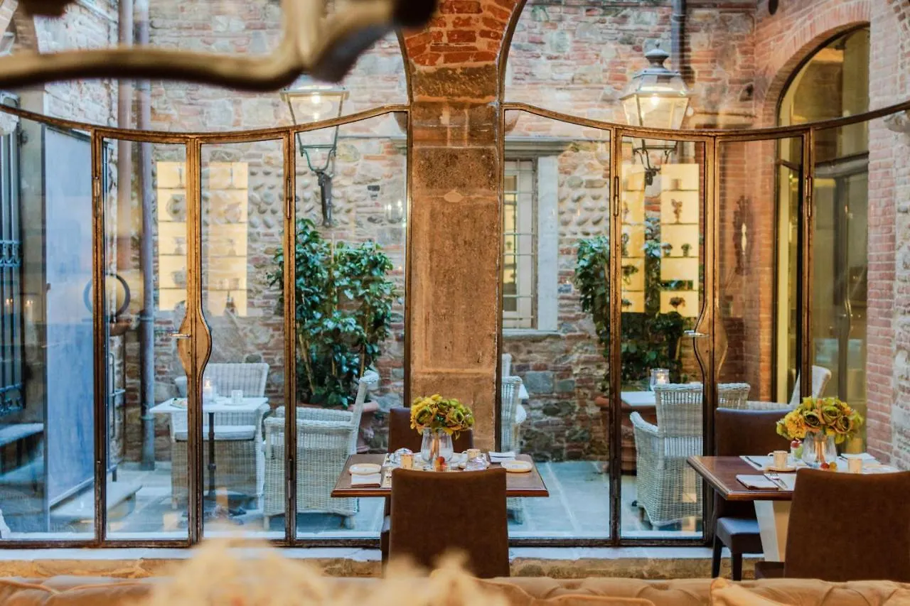 Hotel Lucca Heritage Retreat
