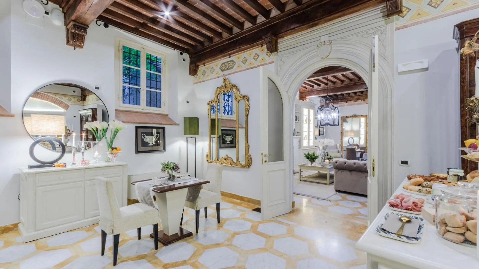 Hotel Lucca Heritage Retreat