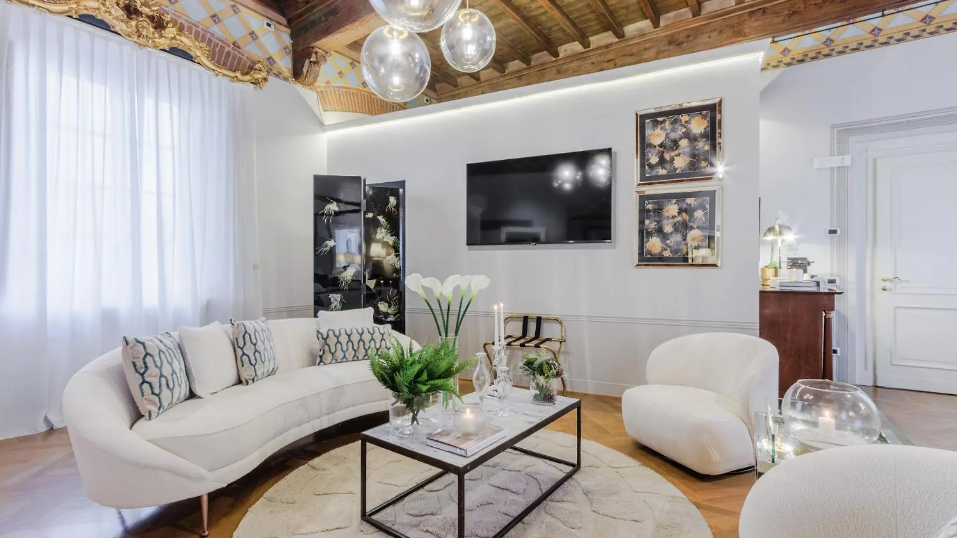 Lucca Heritage Retreat Italy