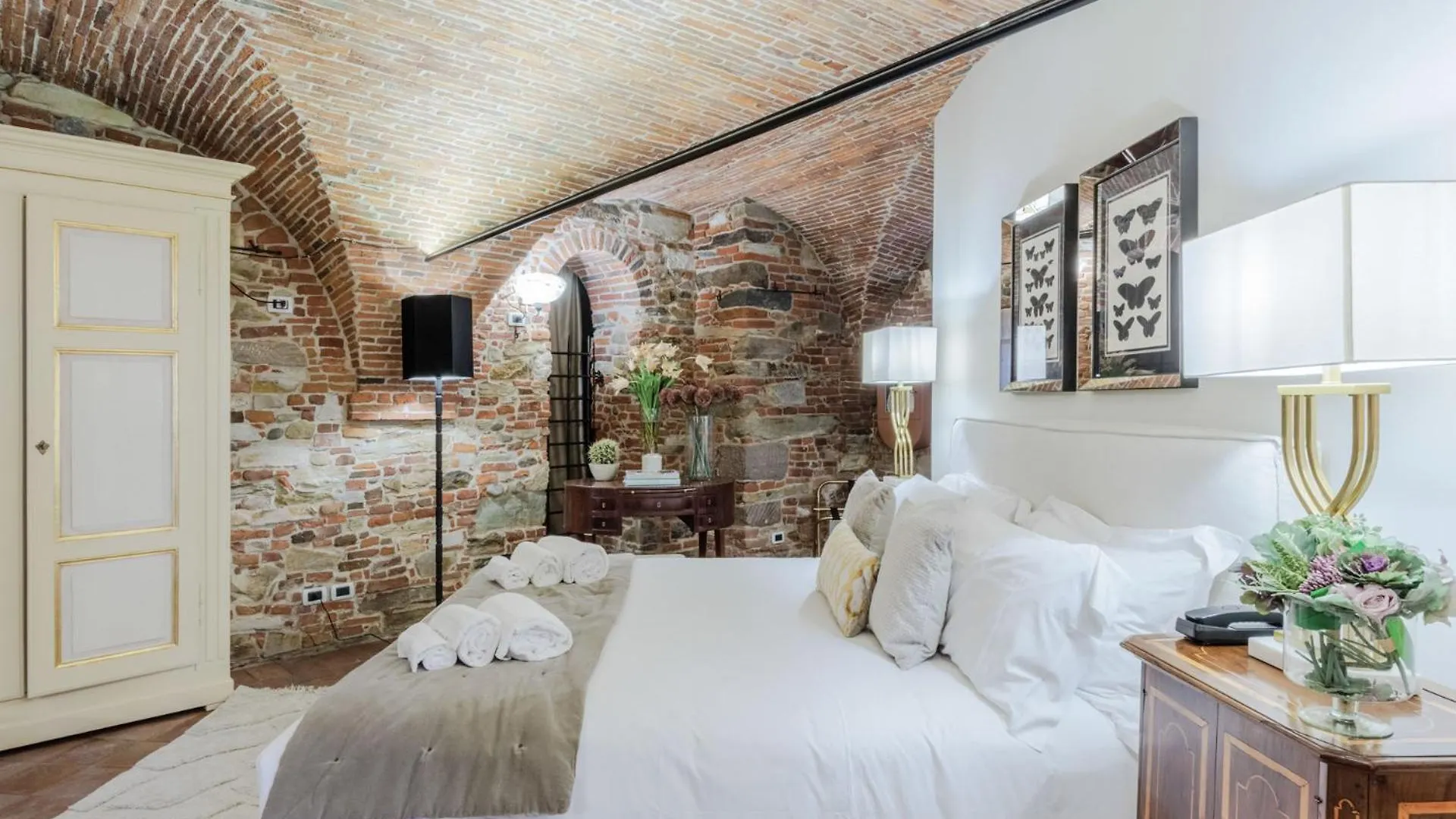 Lucca Heritage Retreat Italy